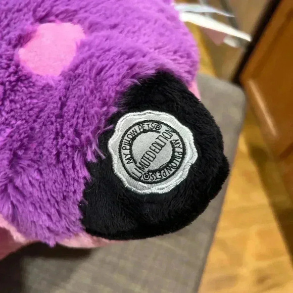 Adorable PILLOW PET - Adorable Purple and Pink Butterfly with Velcro closure. - Picture 8 of 15